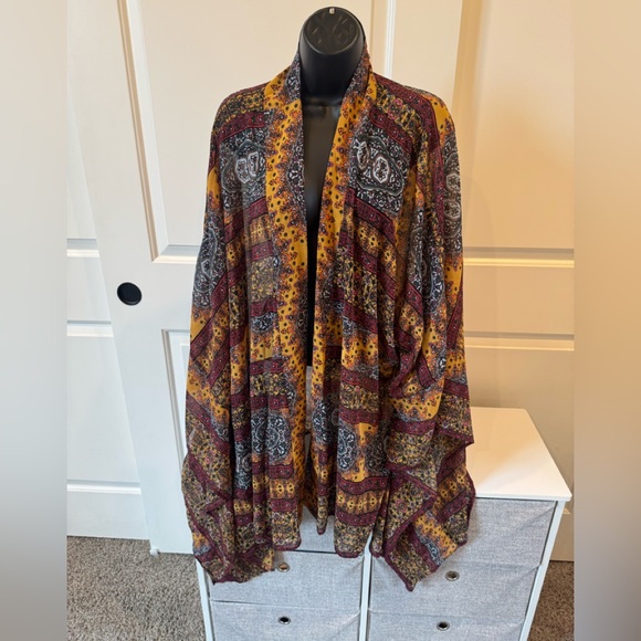 ONE WORLD Tops - ONE WORLD Vibrant Multicolor Kimono